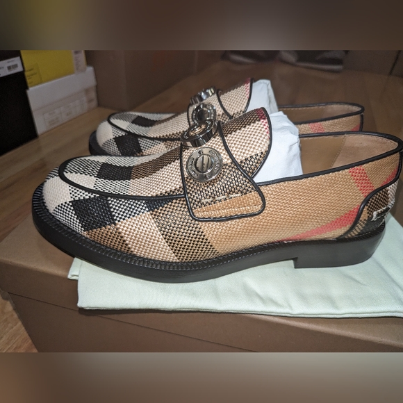 NEW BURBERRY BROADBROOK LOAFERS WITH STUDS - Picture 16 of 16